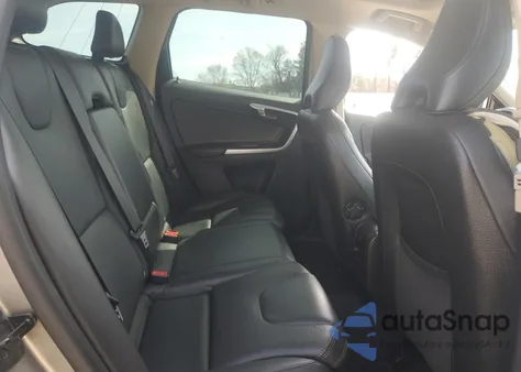 2011 Volvo Xc60 3.2 z USA, uszkodzony, nr VIN YV4940DZ9B2148141